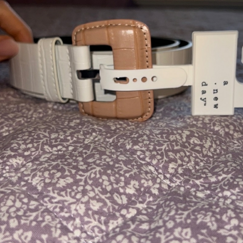 NWT "A New Day" White Belt - Picture 2 of 5